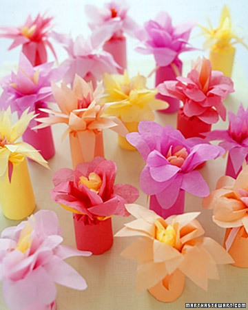 gift wrapping, wedding gifts, wrapping a present