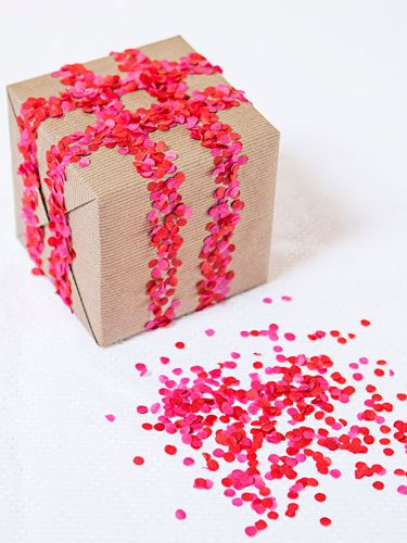 Gift wrapping present
