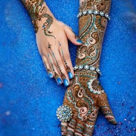 henna with glitter