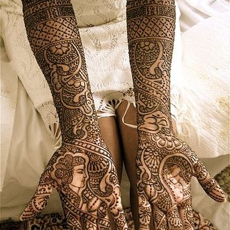 henna traditional design by Henna Lounge
