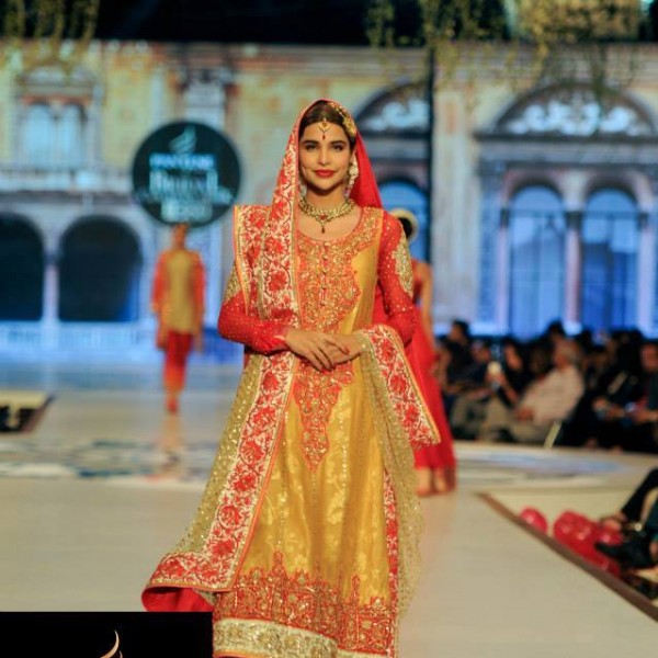 Pakistani wedding clothes Nomi Ansari 2014 1