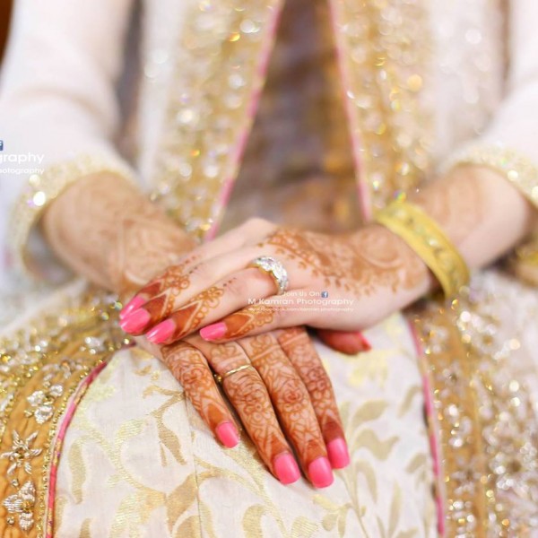 bridal henna design and wedding manicure