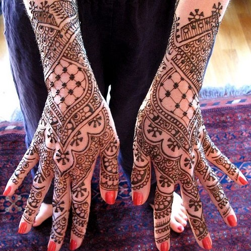 bridal henna design and wedding manicure