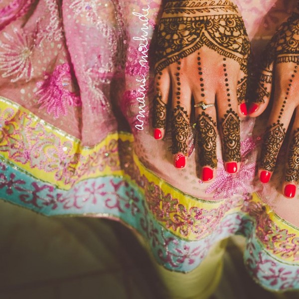 bridal henna design and wedding manicure