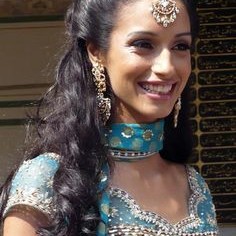 Indian wedding hair halfup
