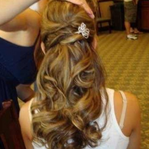 Indian wedding hair halfup