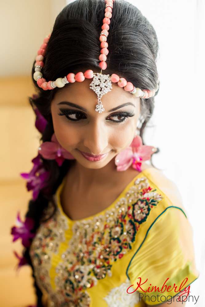 Pakistani bride at her mehendi night